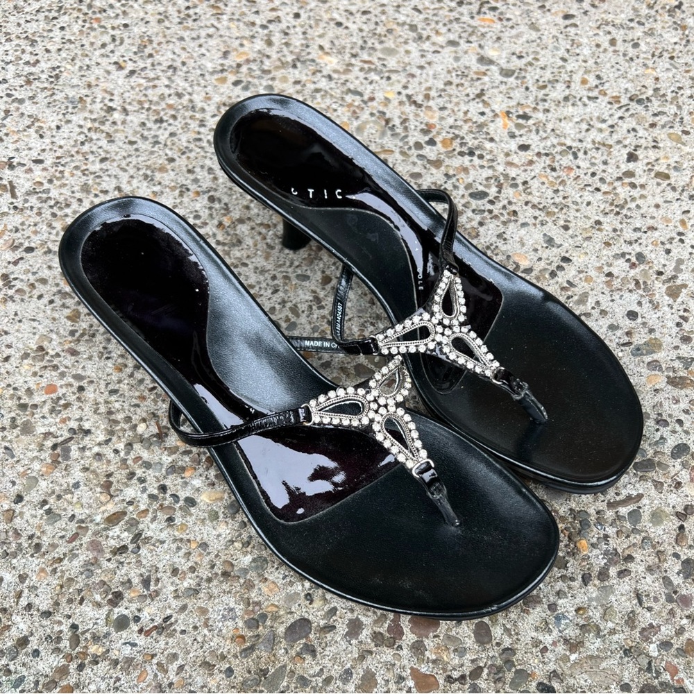 Kenneth Cole Reaction Womens Rhinestone Sandals